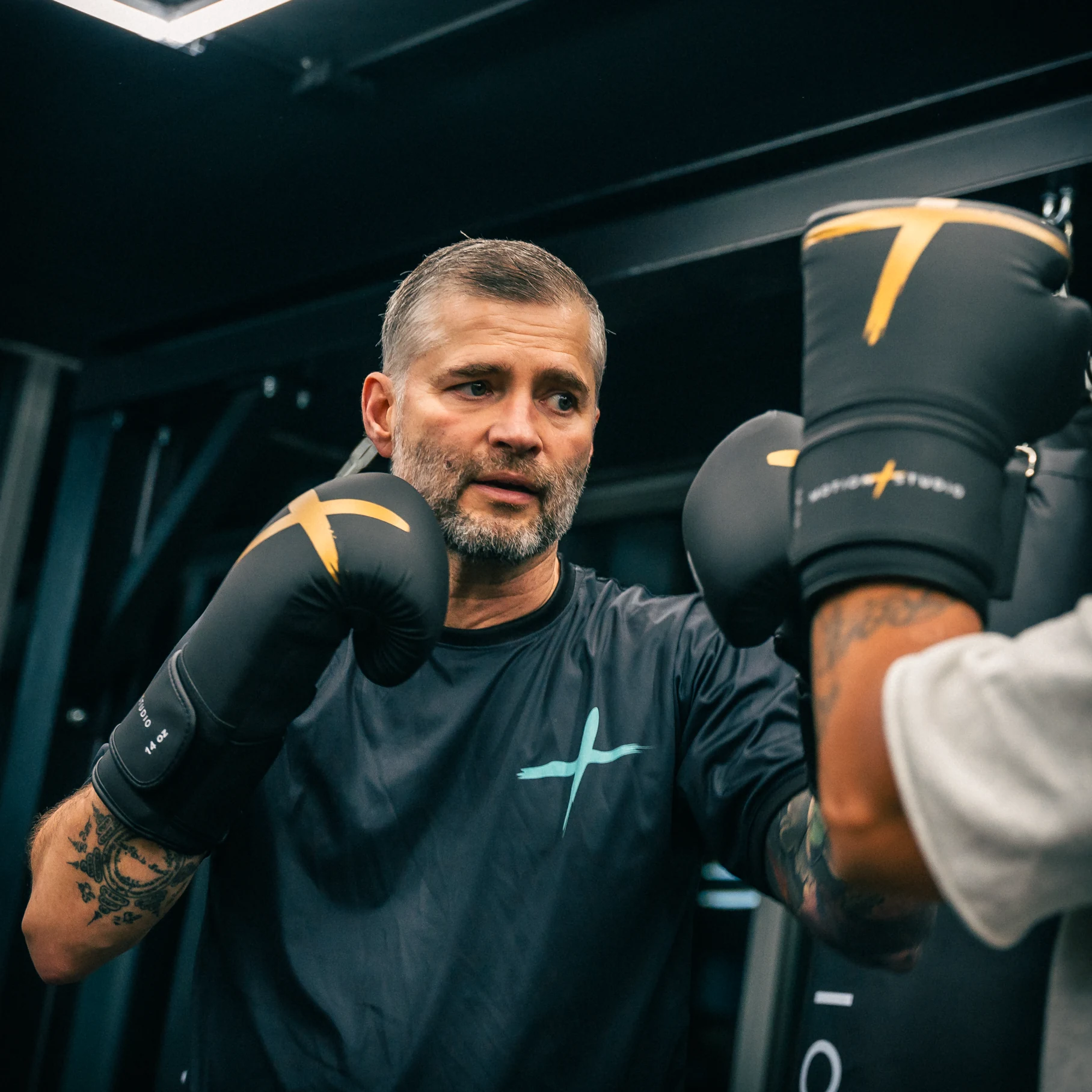Bokstraining op pads bij Motion Studio